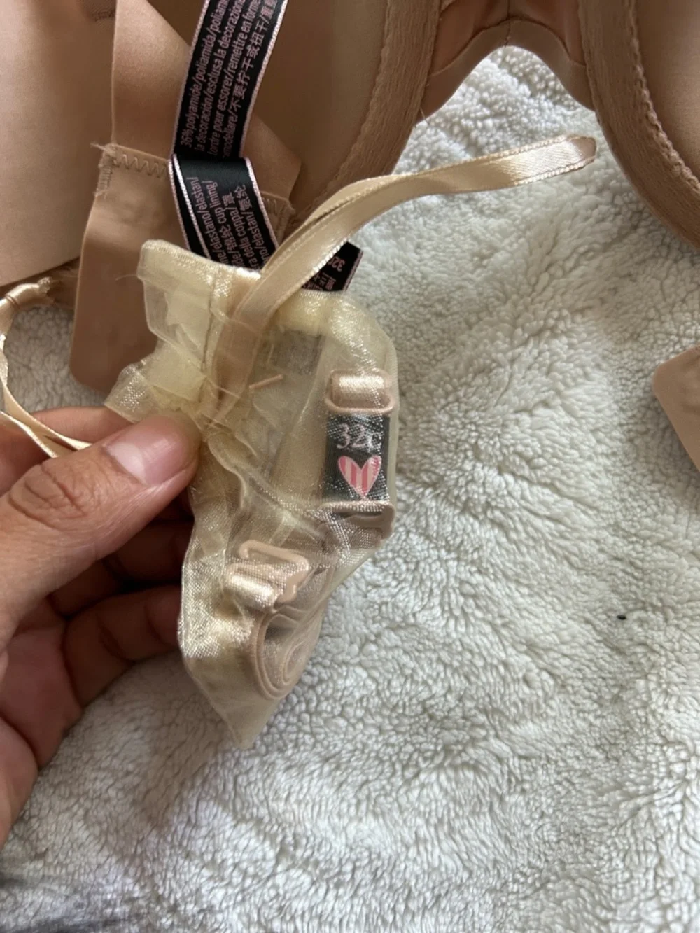 Victoria's Secret Strapless Nude/Tan Smooth Molded Bra - Picture 5 of 7
